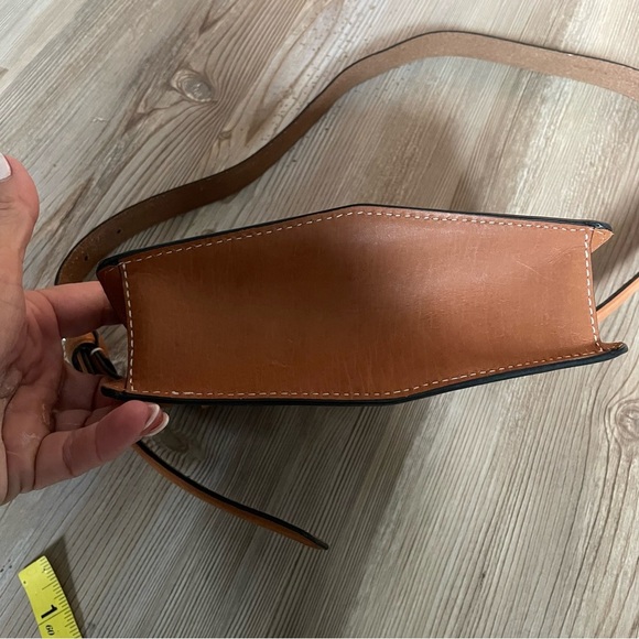 Calvin Klein Contrast Stitch Crossbody bag Light Brown 8 X 4.5” Leather NWOT - Picture 7 of 11